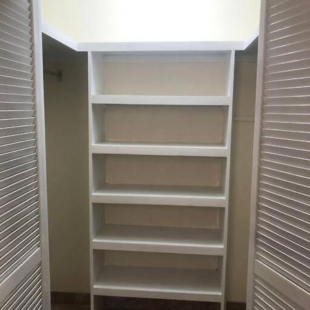 Kelly'S Studio Apartment - Rental Near Airport, Amenities And Bus Route Saint Philip Esterno foto